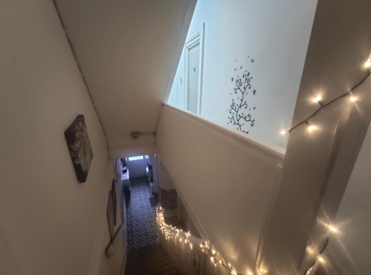 Apartamento 2 Bedroom In A Supurb Area Of *